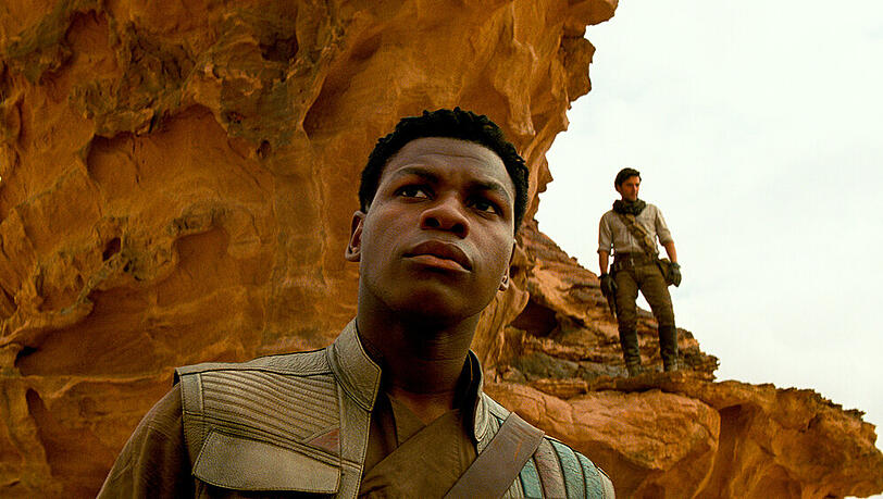 Finn (John Boyega, l.) und Poe Dameron (Oscar Isaac) in "Star Wars: Der Aufstieg Skywalkers" Finn (John Boyega, l.) und Poe Dameron (Oscar Isaac) in "Star Wars: Der Aufstieg Skywalkers"