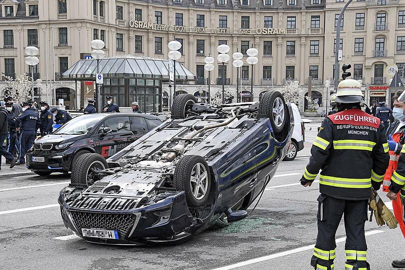 Bilder vom Unfall am Stachus.