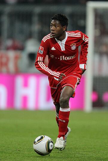David Alaba (17 Jahre, 8 Monate, 10 Tage): Er gilt, wie allenthalben zu lesen ist, als &bdquo;der beste Linksverteidiger der Welt&ldquo;. Nachdem er bei Austria Wien schon mit 15 bei den Profis spielte, durfte er im März 2010 bei Bayern ran. Es folgte ein halbes Jahr in Hoffenheim, dann die Rückkehr nach München. Seitdem unersetzbar.