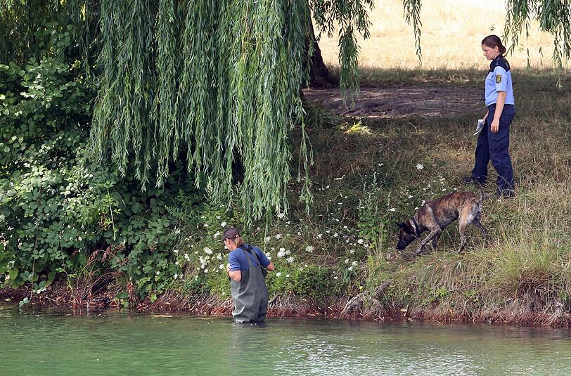 In dem See bei Leipzig entdeckten zwei Schwimmer eine Leiche. Foto: Sebastian Willnow