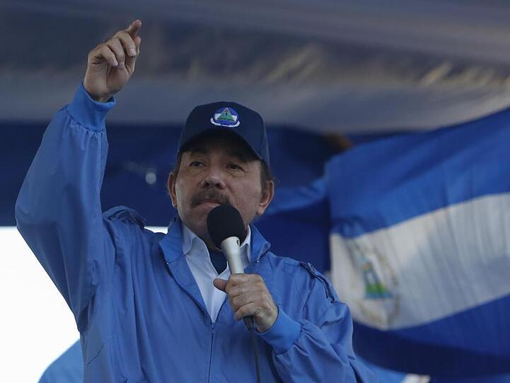 Nicaraguas autoritärer Präsident Daniel Ortega spricht bei einer Kundgebung vor seinen Anhängern.