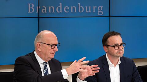 Dietmar Woidke, Brandenburgs Regierungschef, und Jan Redmann, CDU-Landesvorsitzender, pr&auml;sentieren ihre Ziele f&uuml;r eine gemeinsame Koalition.