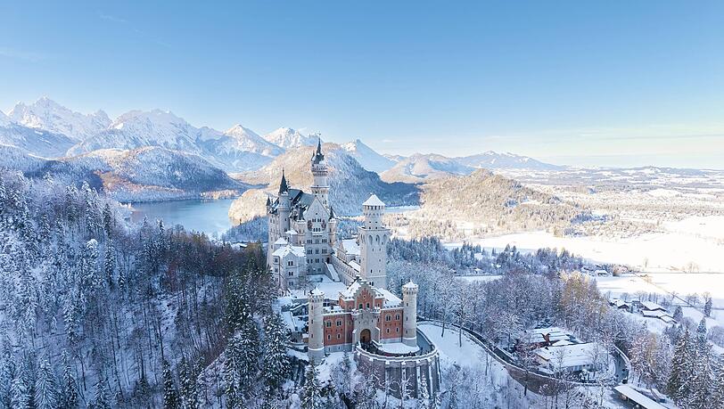 Auch im Winter m&auml;rchenhaft: Schloss Neuschwanstein in Schwangau.