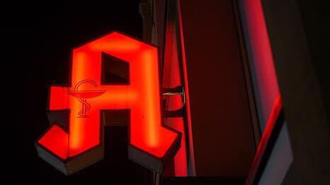 Das Pharmaunternehmen Zentiva hat eine Charge des Medikaments Ibuflam mit dem Wirkstoff Ibuprofen von Gro&szlig;h&auml;ndlern und Apothekern zur&uuml;ckgerufen. (Symbolbild)