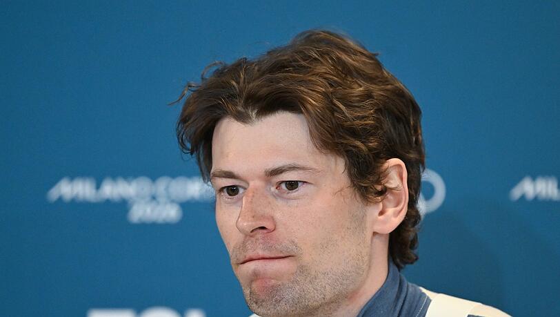 Leagreid musste auch bei der Pressekonferenz Fragen zu seinem Gest&auml;ndnis beantworten.