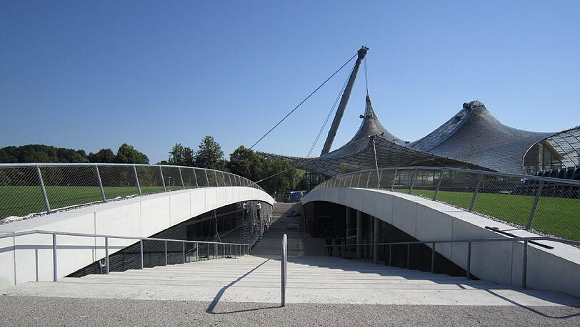 Als Veranstaltungsort für die Münchner Immobilien Messe (MIM) wurde die neue Kleine Olympiahalle gewählt, die im Herbst 2011 fertig gestellt sein wird. Als Veranstaltungsort für die Münchner Immobilien Messe (MIM) wurde die neue Kleine Olympiahalle gewählt, die im Herbst 2011 fertig gestellt sein wird.