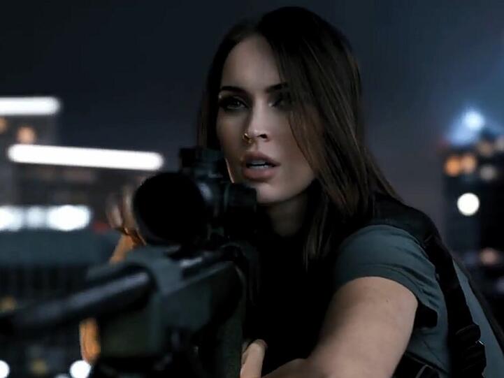 Megan Fox als sexy Scharfschützin im Live-Action-Trailer von "Call of Duty Ghosts"