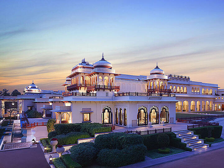 Ein Original-Drehort: Taj Hotel Rambagh Palace in Jaipur