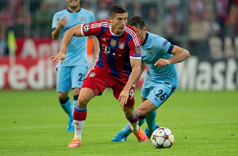 ROBERT LEWANDOWSKI - NOTE 4 - Zum Start gleich mal eine Auflage per Hacke auf Müller. Der Mittelstürmer vergab dann selbst frei vor Hart (36.). Irgendwie verfolgt den Ex-Dortmunder weiter das Pech, kein &bdquo;Schlachtenglück&ldquo; (Worterfindung O. Hitzfeld).