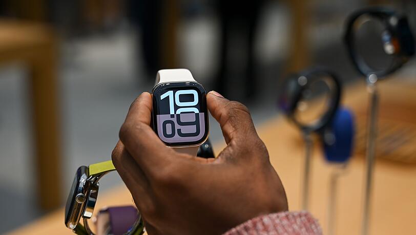 Die Deutsche Umwelthilfe zweifelt an der angeblichen Klimaneutralität der Apple Watch.