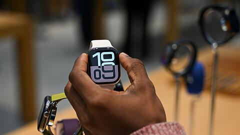 Die Deutsche Umwelthilfe zweifelt an der angeblichen Klimaneutralität der Apple Watch.