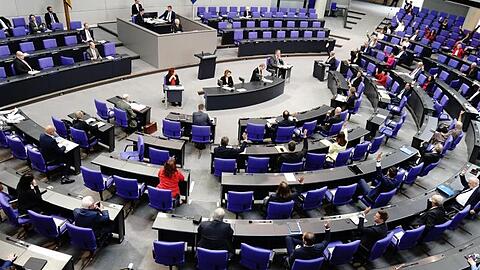 Mit einer Wahlrechtsreform soll ein weiteres "Aufblähen" des Bundestags verhindert werden.