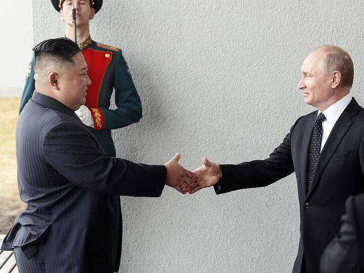 Putin empfängt Kim in Wladiwostock. Der Kremlchef hält eine Lösung des Atomkonflikts auf der Halbinsel für möglich.