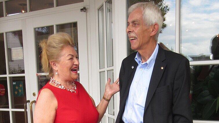 Hotelchefin Helga Dolezal und Löwen-Präsiden Dieter Schneider Hotelchefin Helga Dolezal und Löwen-Präsiden Dieter Schneider