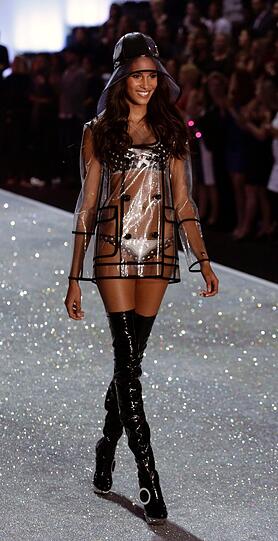 Victoria's Secret 2013: So heiß war die sexy Unterwäsche-Show. Alle Bilder...