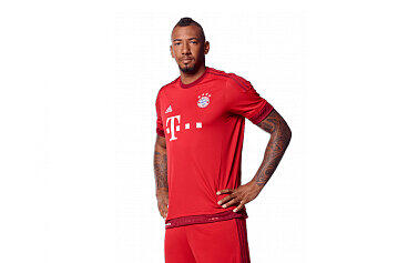 Jérome Boateng: Note 3. Zunächst in einer Mischung aus Vorsichtsmaßnahme und Schonung draußen, weil er ja zuletzt angeschlagen war. Kam dann für Benatia, um die Defensive zu stabilisieren.