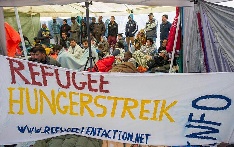 Flüchtlinge protestieren am 24.06.2013 am Rindermarkt mit einem Hungerstreik für die Anerkennung ihrer Asylanträge.