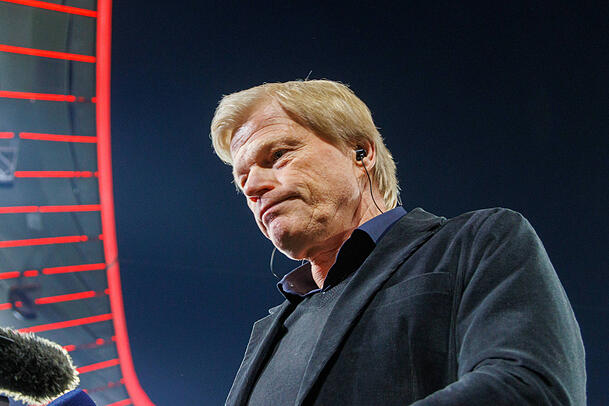 Vorstandsvorsitzender des FC Bayern: Oliver Kahn. Vorstandsvorsitzender des FC Bayern: Oliver Kahn.