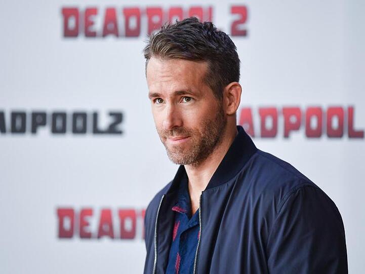 Der Schauspieler Ryan Reynolds hat dem Thriller "Joker" zum Kassenerfolg gratuliert.