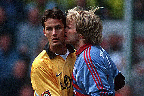 Beißer und Opfer: Heiko Herrlich (links) und Oliver Kahn.