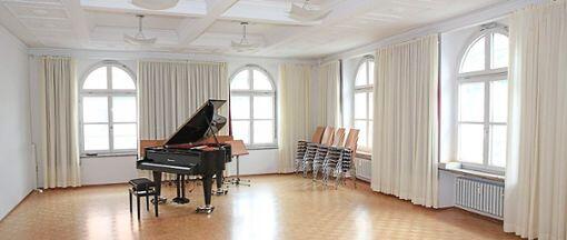 Der Konzertsaal der Volkshochschule in Pasing.