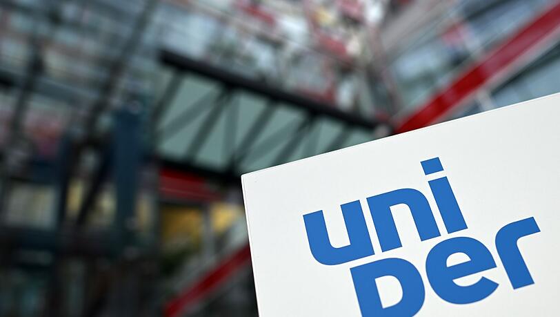 Nach RWE will jetzt auch Uniper an Kraftwerksstandorten Rechenzentren ansiedeln und damit Geld verdienen. (Symbolbild) Nach RWE will jetzt auch Uniper an Kraftwerksstandorten Rechenzentren ansiedeln und damit Geld verdienen. (Symbolbild)