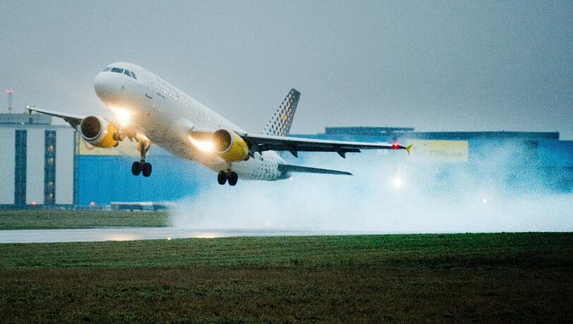 Seit Frühjahr 2013 wird vor Gericht über eine dritte Startbahn am Münchner Flughafen gestritten - bald könnte es eine Entscheidung geben. (Symbolbild) Seit Frühjahr 2013 wird vor Gericht über eine dritte Startbahn am Münchner Flughafen gestritten - bald könnte es eine Entscheidung geben. (Symbolbild)
