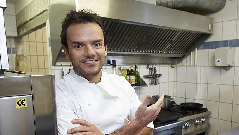 Steffen Henssler ist der neue "Restauranttester" Steffen Henssler ist der neue "Restauranttester"