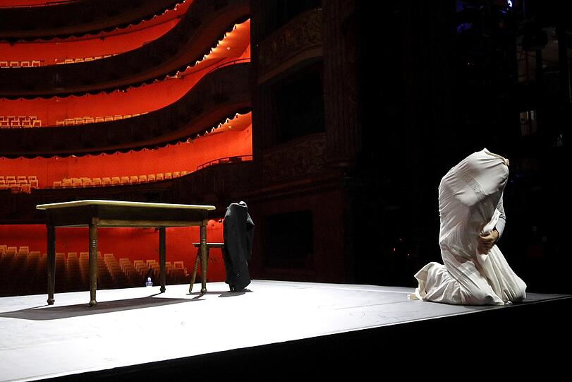 Ein quälender Entscheidungsprozess: Pavol Breslik in Janáceks &bdquo;Tagebuch eines Verschollenen&ldquo; im Nationaltheater.