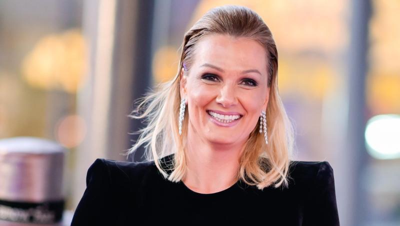 Franziska van Almsick stand als Einhorn auf der Bühne von "The Masked Singer" 2021. Franziska van Almsick stand als Einhorn auf der Bühne von "The Masked Singer" 2021.