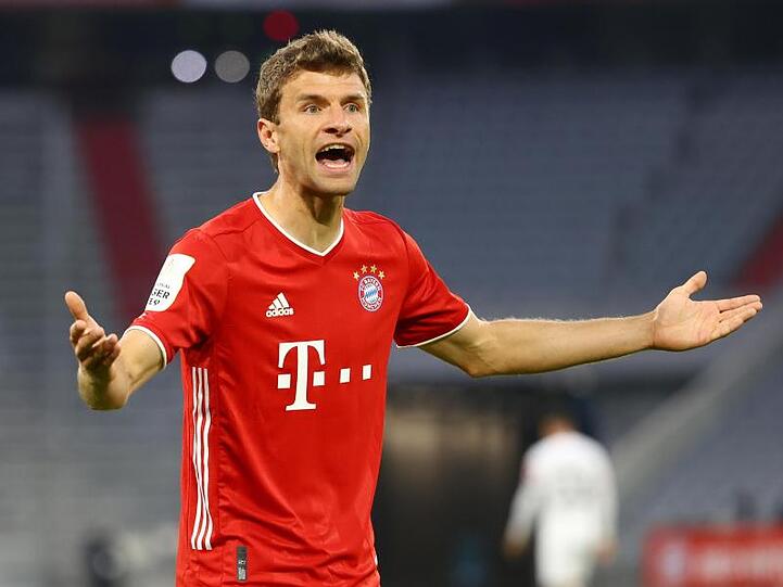 Thomas Müller hat seine Aussagen zu Transfers und Gehaltsverzicht beim FC Bayern klargestellt.