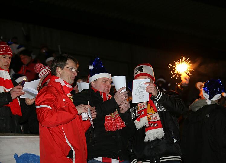 Adventssingen des TSV 1860 München im Grünwalder Stadion