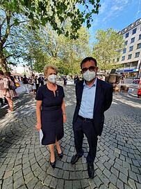 Edith Dürr von der Schwesternschaft München (l.) und der bayerische Gesundheitsminister Klaus Holetschek (CSU). Edith Dürr von der Schwesternschaft München (l.) und der bayerische Gesundheitsminister Klaus Holetschek (CSU).