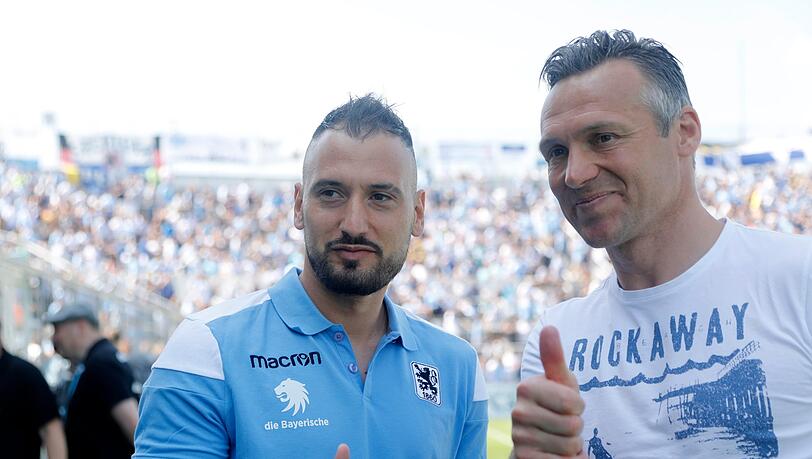 Der ehemalige Löwen-Keeper Michael Hofmann mit Timo Gebhart. Der ehemalige Löwen-Keeper Michael Hofmann mit Timo Gebhart.