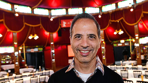 Der israelisch-britische Koch und Kochbuchautor Yotam Ottolenghi.  Foto: Jens Kalaene/dpa