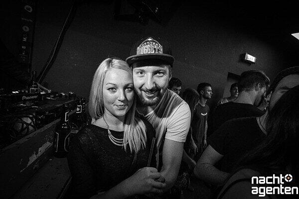 Die besten Party-Bilder vom Samstag. Hier im Crux.
