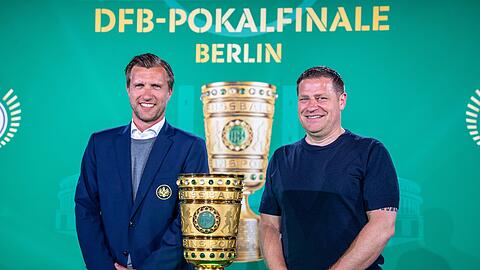Treffen in Berlin im Pokalfinale aufeinander: Frankfurts Markus Krösche (l) und sein Leipziger Gegenüber Max Eberl.