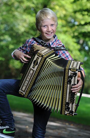 Der zwölfjährige Musiker Quirin Weber. Weber gilt als möglicher neuer Star der Volksmusik.