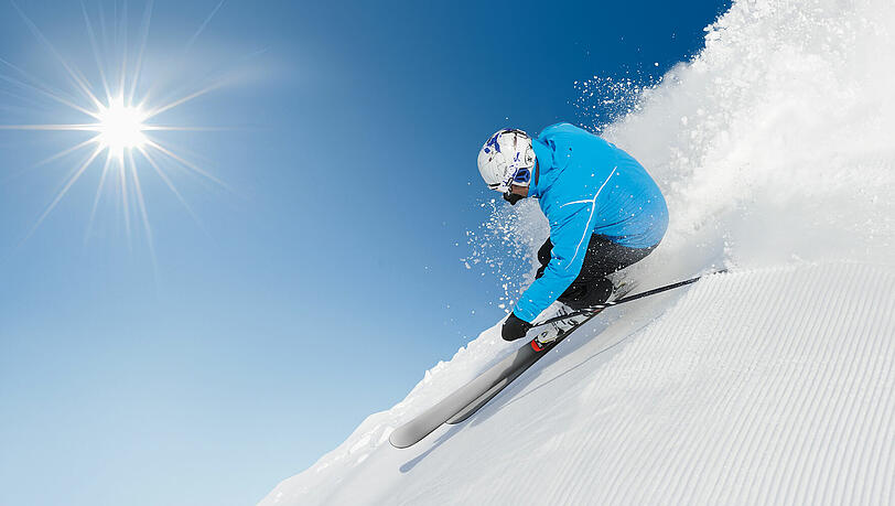 Die erste Spur auf der Piste: Ein Hochgenuss für jeden Skifahrer. Die erste Spur auf der Piste: Ein Hochgenuss für jeden Skifahrer.
