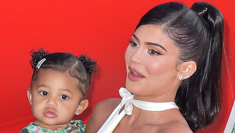 Kylie Jenner und ihre bald zweijährige Tochter Stormi