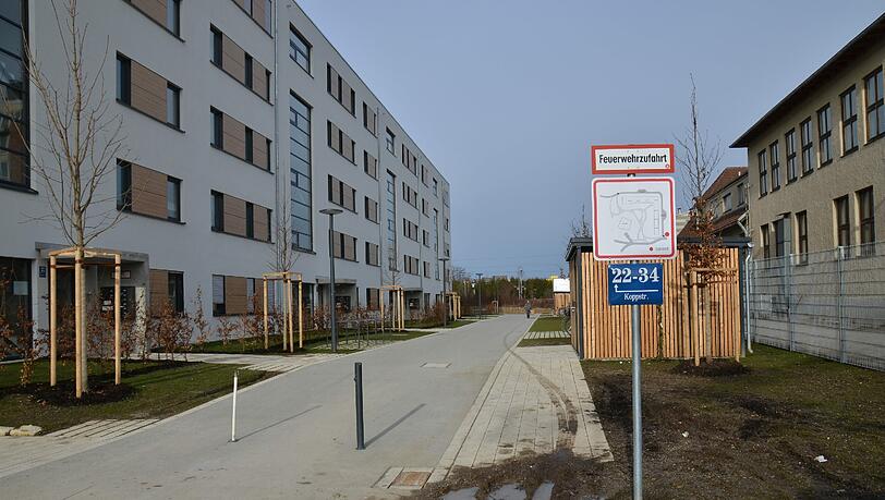 Die Koppstraße in Obersendling. Die Koppstraße in Obersendling.