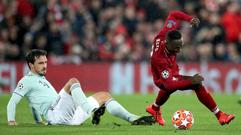 MATS HUMMELS, NOTE 2: Anstelle des kranken Boateng im Team. Seine Ruhe und Übersicht halfen Bayern, das Spiel über weite Strecken der Partie zu kontrollieren. Klärte gegen Alexander-Arnold (61.) &ndash; und auch in anderen Szenen. Sehr stark.