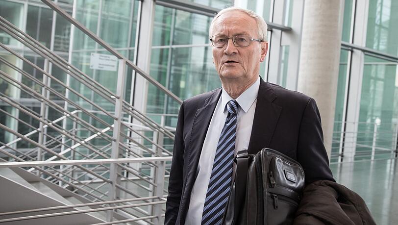 Es-BND-Präsident Hanning wurde festgenommen Es-BND-Präsident Hanning wurde festgenommen