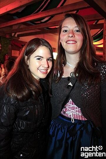 Dirndl, Lederhosen und viel Spaß: Die Party "Tracht und Pracht" am Samstag im Hippodrom auf der Theresienwiese. Mehr Bilder unter: www.nachtagenten.de.
