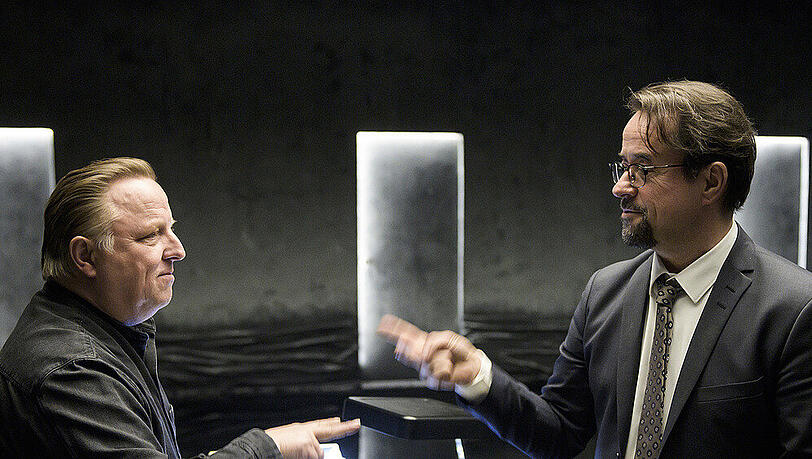 Axel Prahl und Jan Josef Liefers in ungewohnten Rollen im "Tatort: Limbus". Axel Prahl und Jan Josef Liefers in ungewohnten Rollen im "Tatort: Limbus".