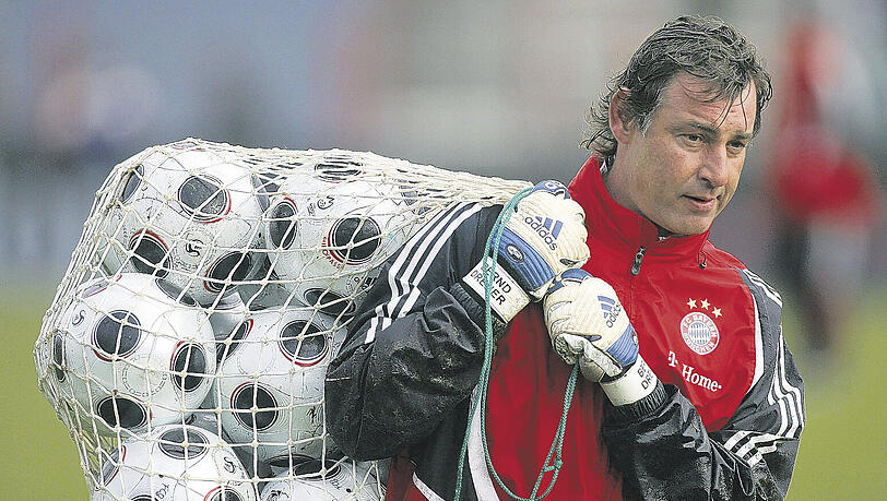 Ab Sommer wird er beim FC Bayern nicht mehr gebraucht: Torwarttrainer Bernd Dreher (41). Foto: firo/Augenklick Ab Sommer wird er beim FC Bayern nicht mehr gebraucht: Torwarttrainer Bernd Dreher (41). Foto: firo/Augenklick