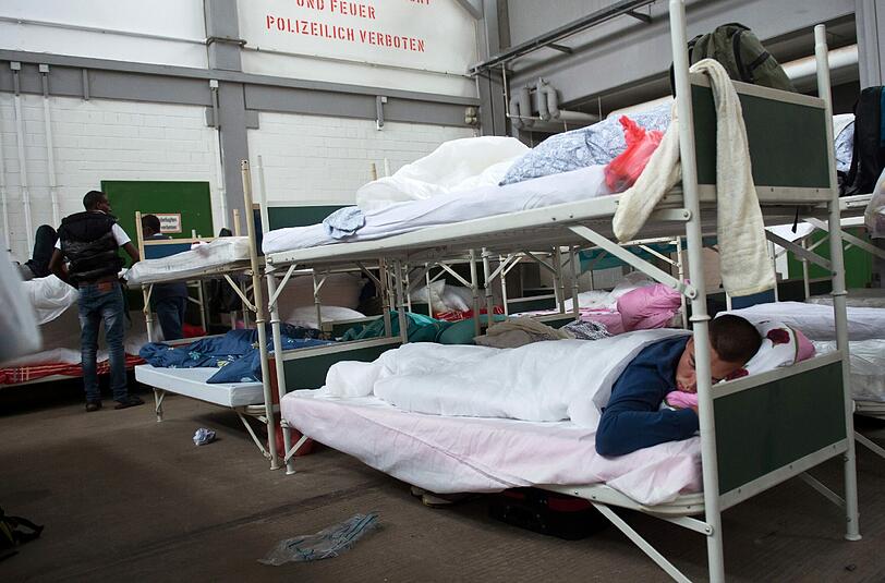 Die Bayernkaserne ist hoffnungslos überfüllt. Dienstag kam es in der Flüchtlingsunterkunft zu einem blutigen Streit.