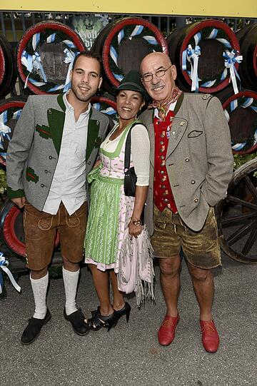 Otto und Shirley Retzer mit Sohn Michael
