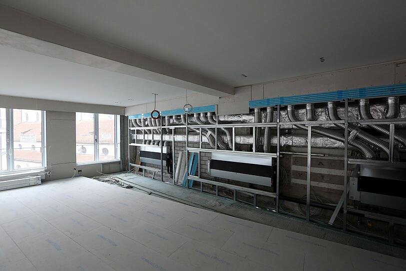 Drinnen ist noch Baustelle - aktuelle Bilder aus dem Hugendubel-Haus.