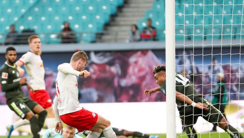 Leipzigs Timo Werner (M) hatte gehörigen Anteil am Leipziger Kantersieg gegen Mainz. Leipzigs Timo Werner (M) hatte gehörigen Anteil am Leipziger Kantersieg gegen Mainz.